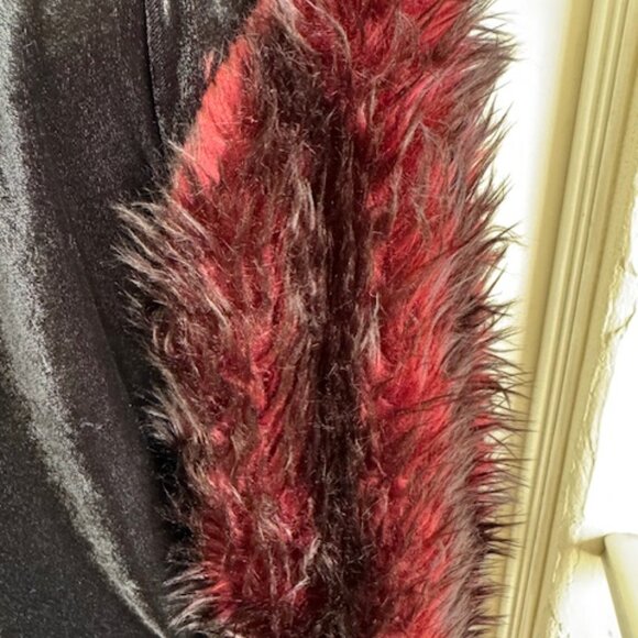 RARE Vintage 90s LIP SERVICE Velvet Top with Burgundy Faux Fur Sleeves Size L - Picture 11 of 11